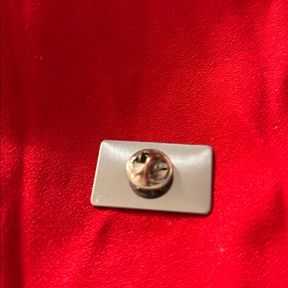 Texaco Racing Pin - Picture 3 of 3
